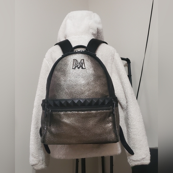 MCM Metallic Gray Cracked Leather Backpack - Picture 5 of 17